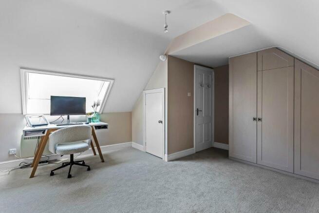 Flat-9-Lyne-House-7.jpg