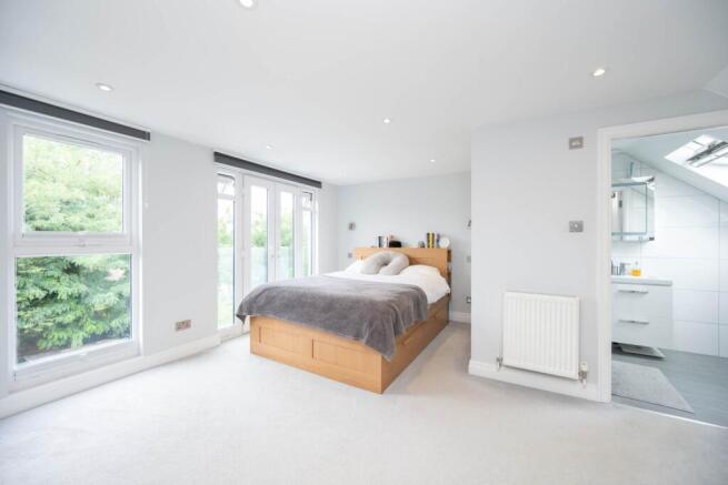 House in Horsham, North Horsham - View 4