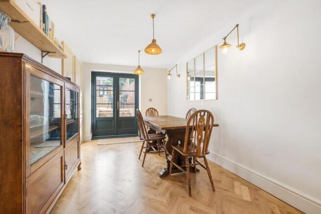Kitchen dining.JPG