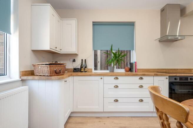 Elton Road, Wansford, PE8 photo 4