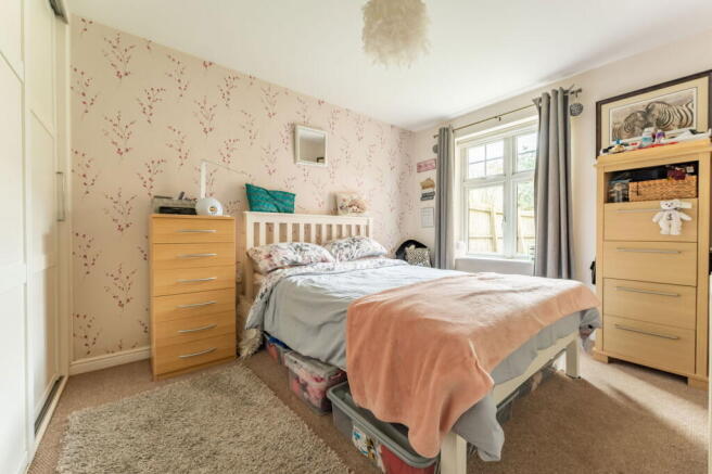 2 bed Ground Flat for sale Image 8