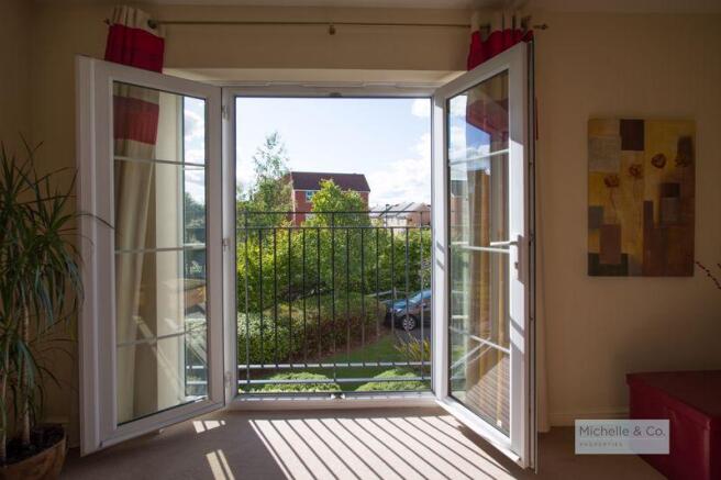 Juliette balcony