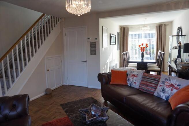 Lounge/Dining Room