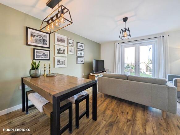 Lounge/Dining Room