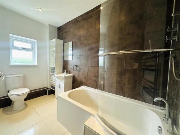 2 bed Terraced for sale Image 4