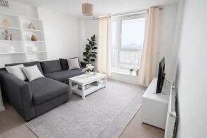 Flat 17, 37 Solar House, Station Road, Wood Green, London N22 6AF