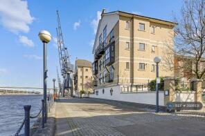 Flat 2, 7 Cleves House, Southey Mews, Silvertown, London E16 1TN