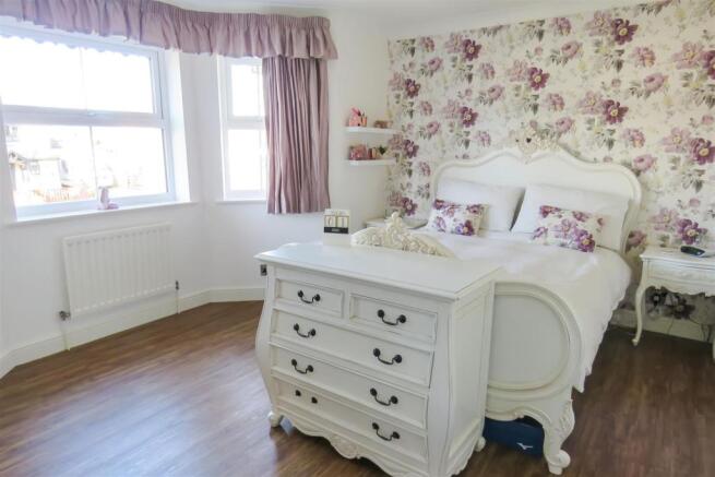 BEDROOM2.JPG