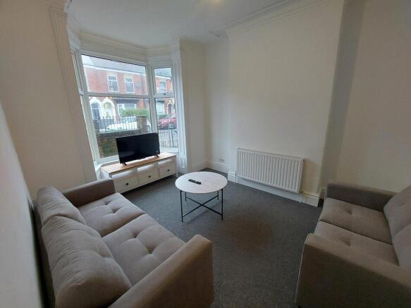 1 bed House of Multiple Occupation to rent Image 4