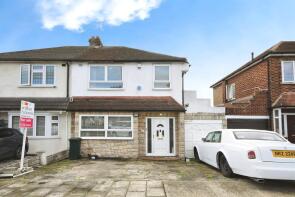 2, Millbrook Gardens, Gidea Park, Romford RM2 5RP