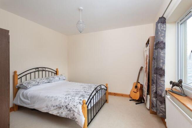 Bedroom, High ...