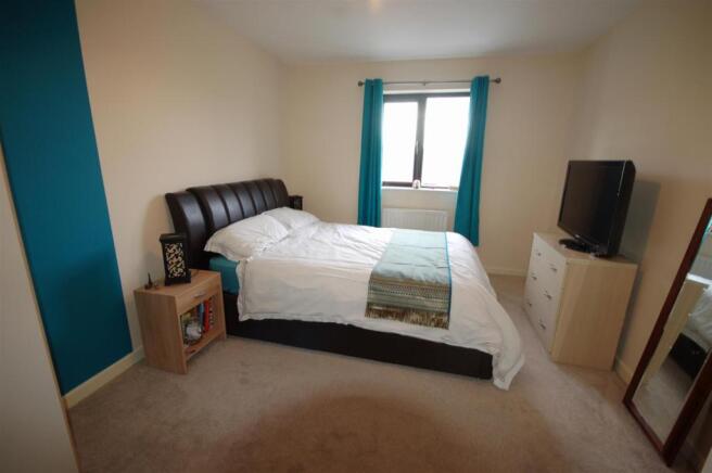 MASTER BEDROOM 4