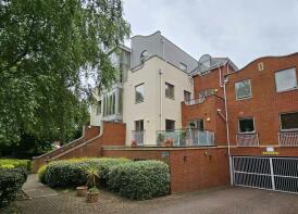 9, 42 Whitefriars, School Lane, Solihull B91 2QQ