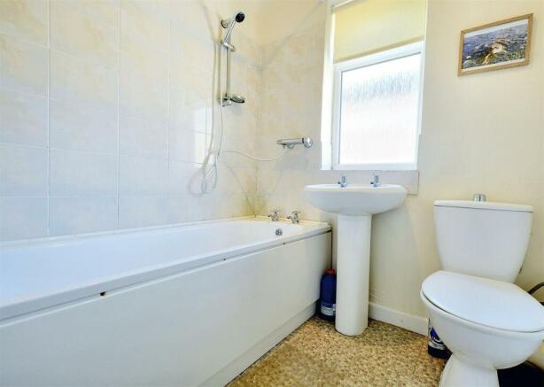 Bathroom.jpg