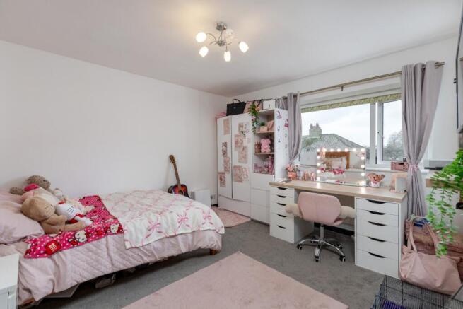 3 bed Semi-Detached for sale Image 10