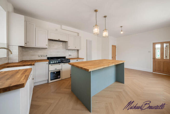 3 bed Semi-Detached for sale Image 11