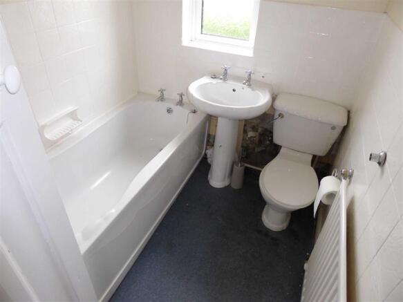 Bathroom / WC: