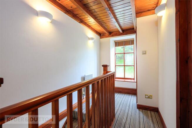 5 bed Semi-Detached for sale Image 12