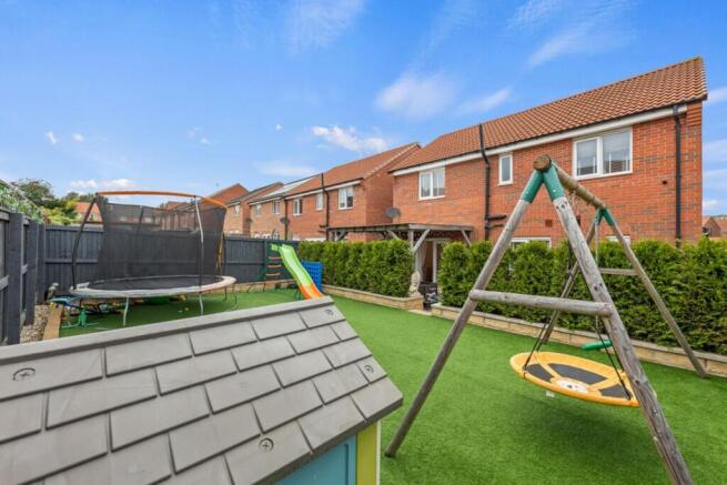 4 bed Detached for sale Image 7