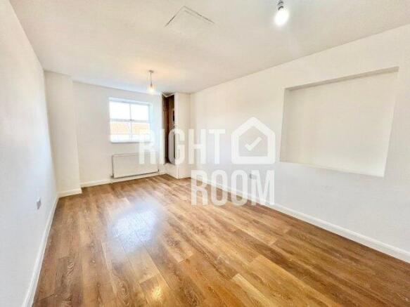 flat-5-madina-house-lu1-1qp-994304