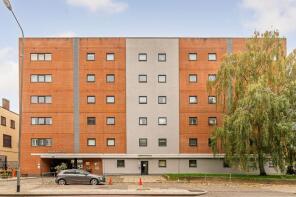 Flat 45, 1272 Radnor House, London Road, Norbury, London SW16 4EA