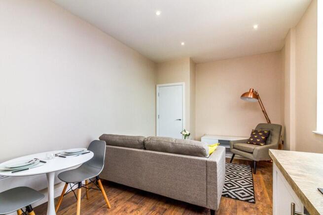 1 bed Apartment to rent Image 4