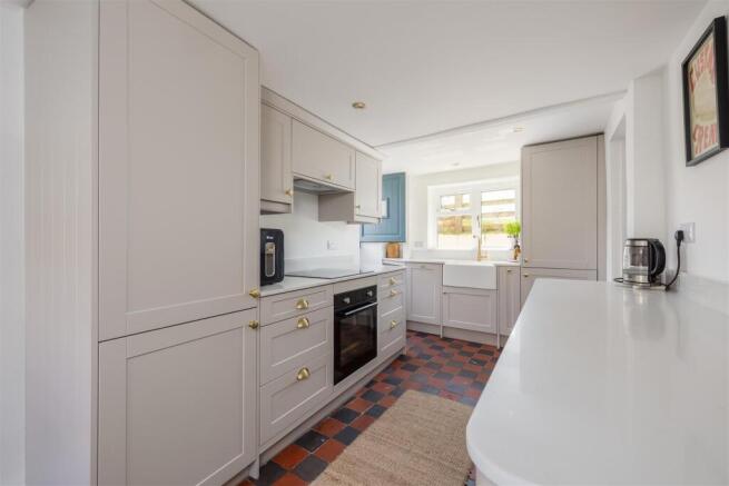 4 bed Cottage for sale Image 7