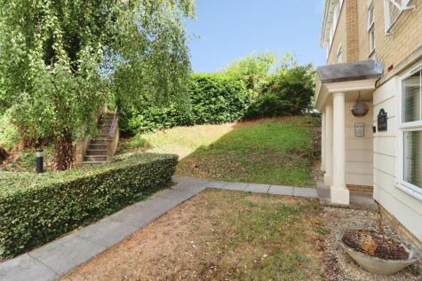Lake View, Alcove Road, Fishponds, Bristol, BS16