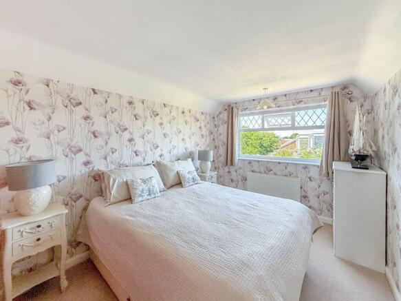 4 bed Detached for sale Image 6