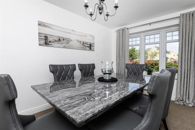4 bed Detached for sale Image 6