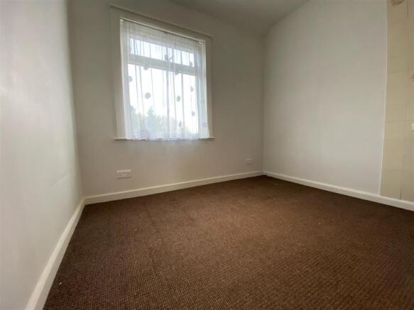 3 bed Terraced to rent Image 6