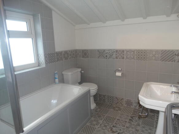 Photo 4