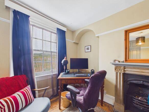 4 bed Detached for sale Image 10