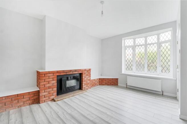Living Room 1.jpg