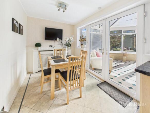 3 bed Bungalow for sale Image 8