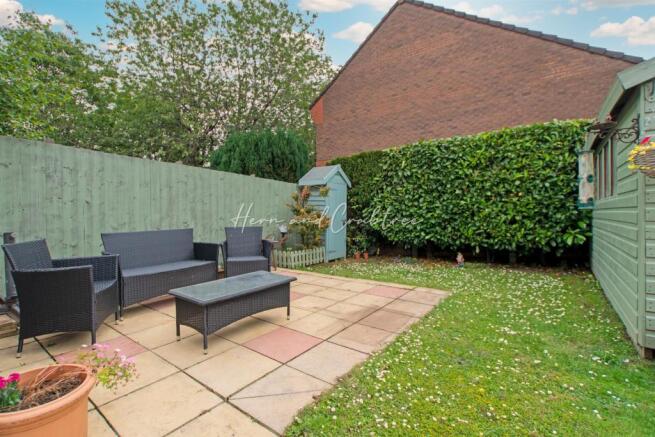 Cavendish Close, Thornhill (8).jpg
