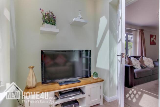 SITTING ROOM: