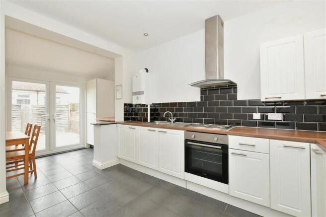 Kitchen/ Breakfast Room
