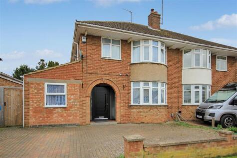 NN8 Ridgeway, Wellingborough