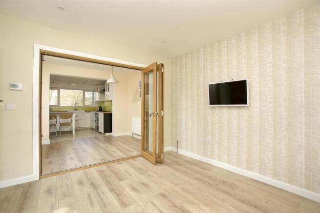 129 Fulwell Park Avenue-09.JPG