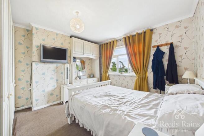 3 bed Semi-Detached for sale Image 5