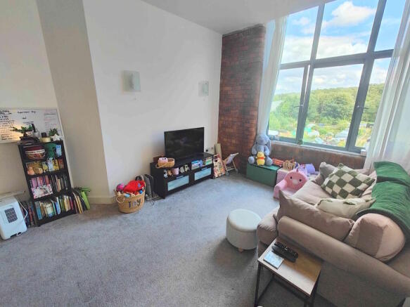 2 bed Apartment for sale Image 5