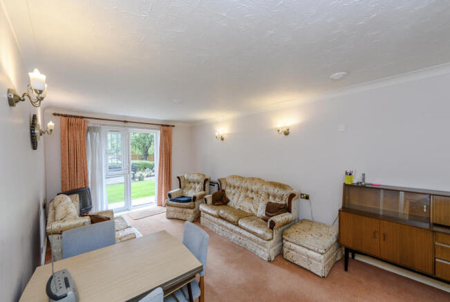 8396834-interior10