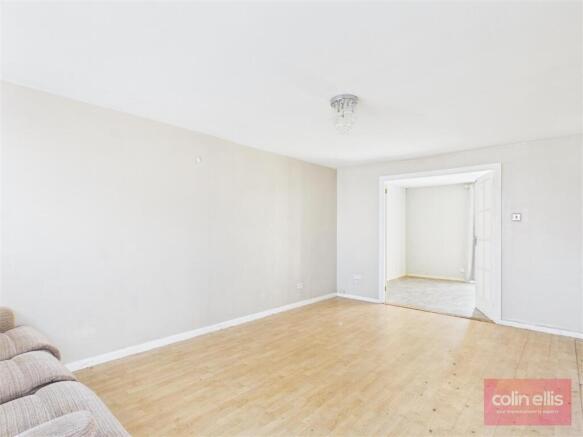 3 bed Semi-Detached Bungalow for sale Image 6