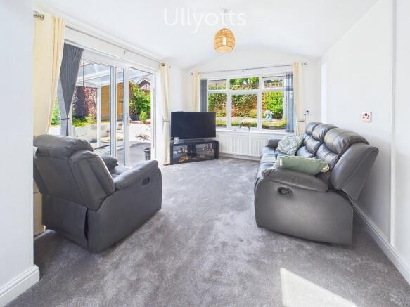 3 bed Detached Bungalow for sale Image 4