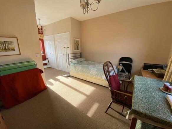 Master Bedroom.jpg