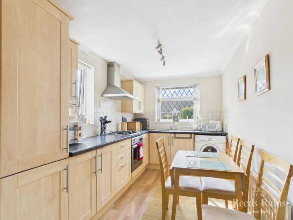 2 bed Bungalow for sale Image 6