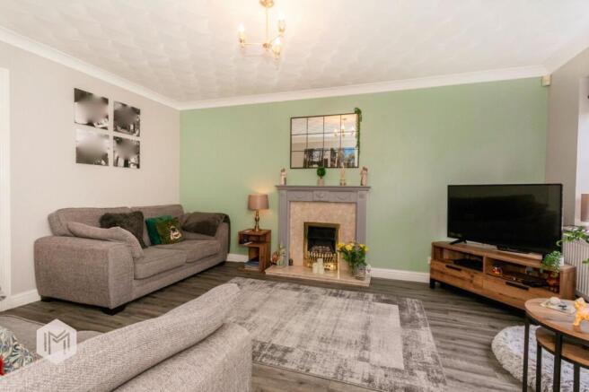 Campbell Close, Walshaw, BL8 photo 4