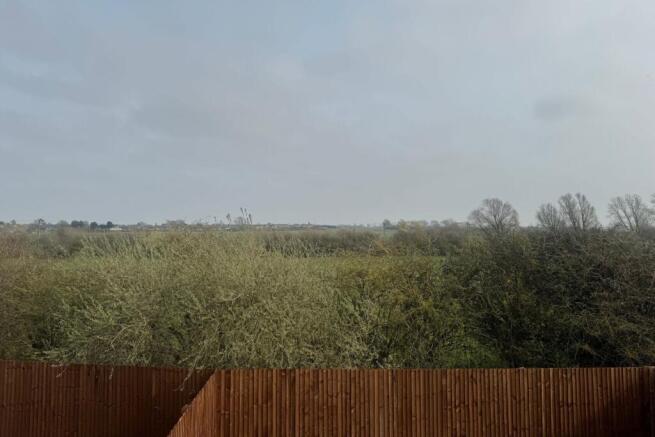 BAR NN Whittlesey Lakeside 154 garden view