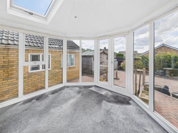 2 bed Detached Bungalow for sale Image 9